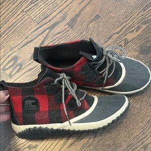 Sorel Women’s Plaid Black and Red Shoes